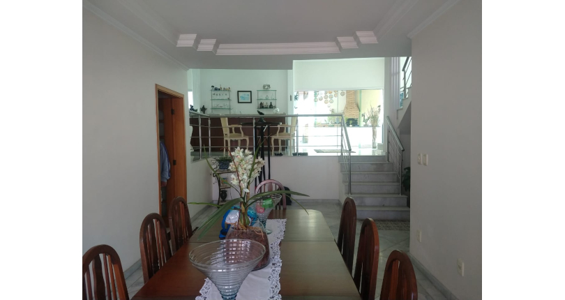 Sobrado à venda Avenida Cardeal Motta, City América - Imóveis à Venda